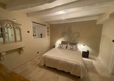 Chambre fleur de lys au Château des Janroux